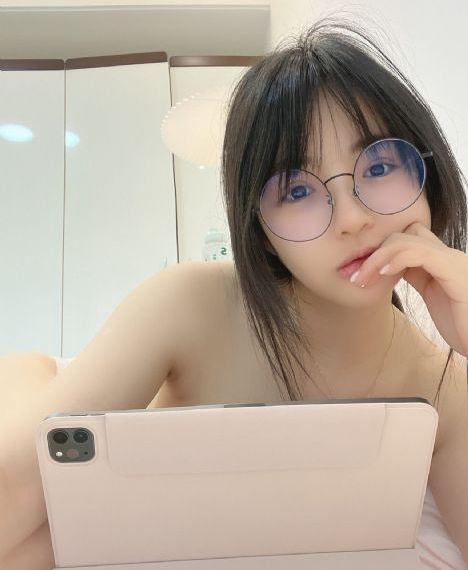 白嫩情侣偷拍呻吟刺激_HD最新电影在线观看